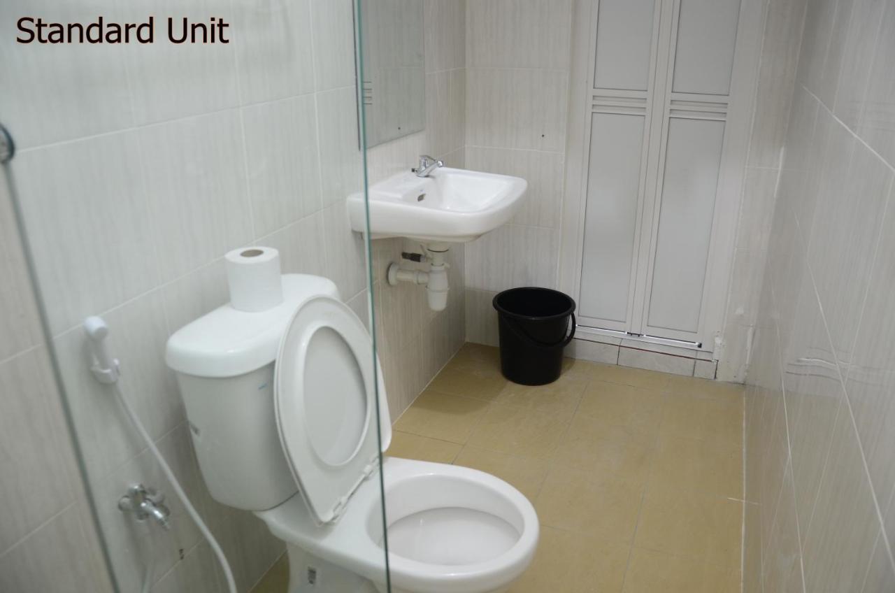 Bistari Homestay Parit Raja Uthm Экстерьер фото