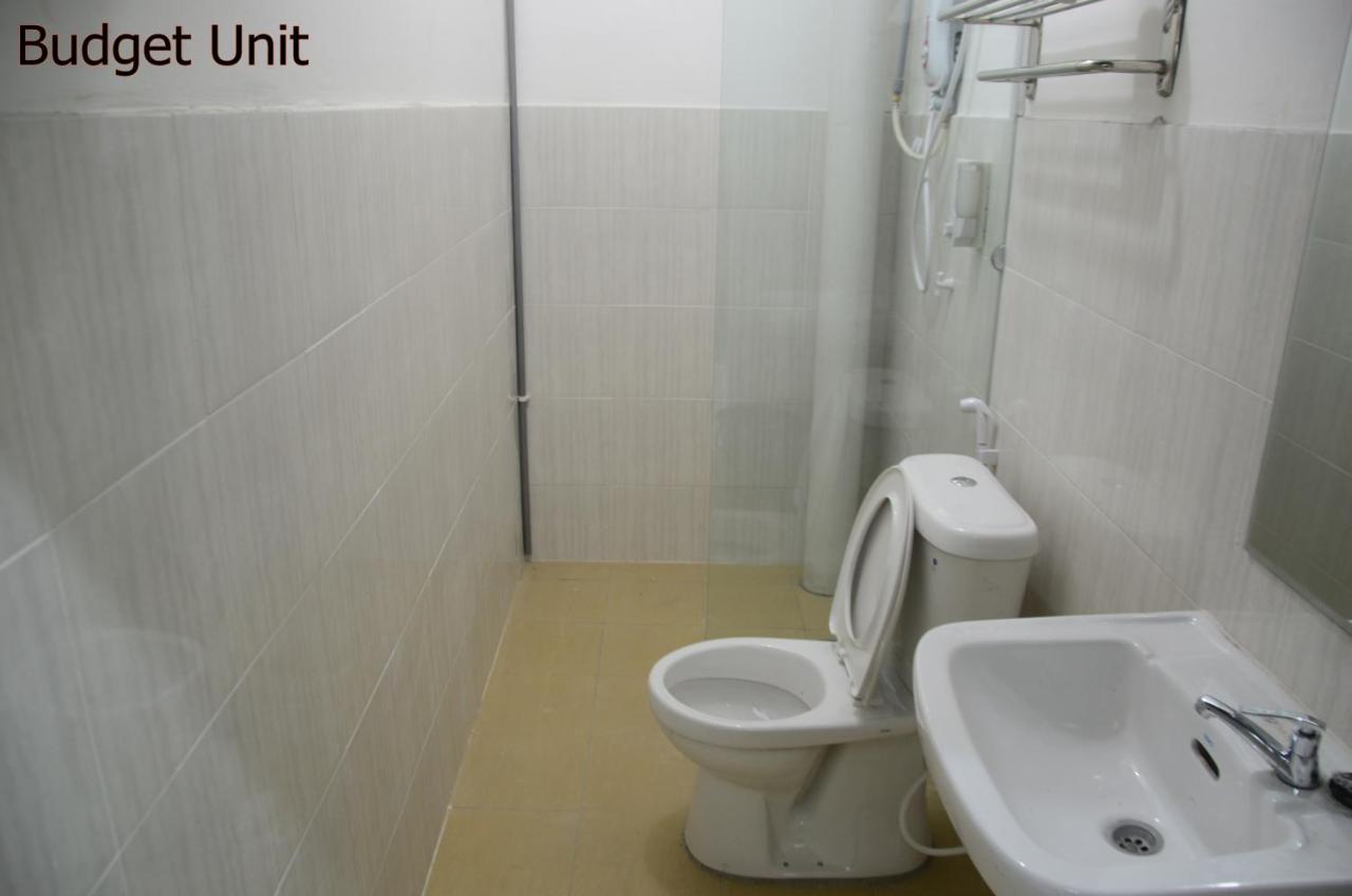 Bistari Homestay Parit Raja Uthm Экстерьер фото