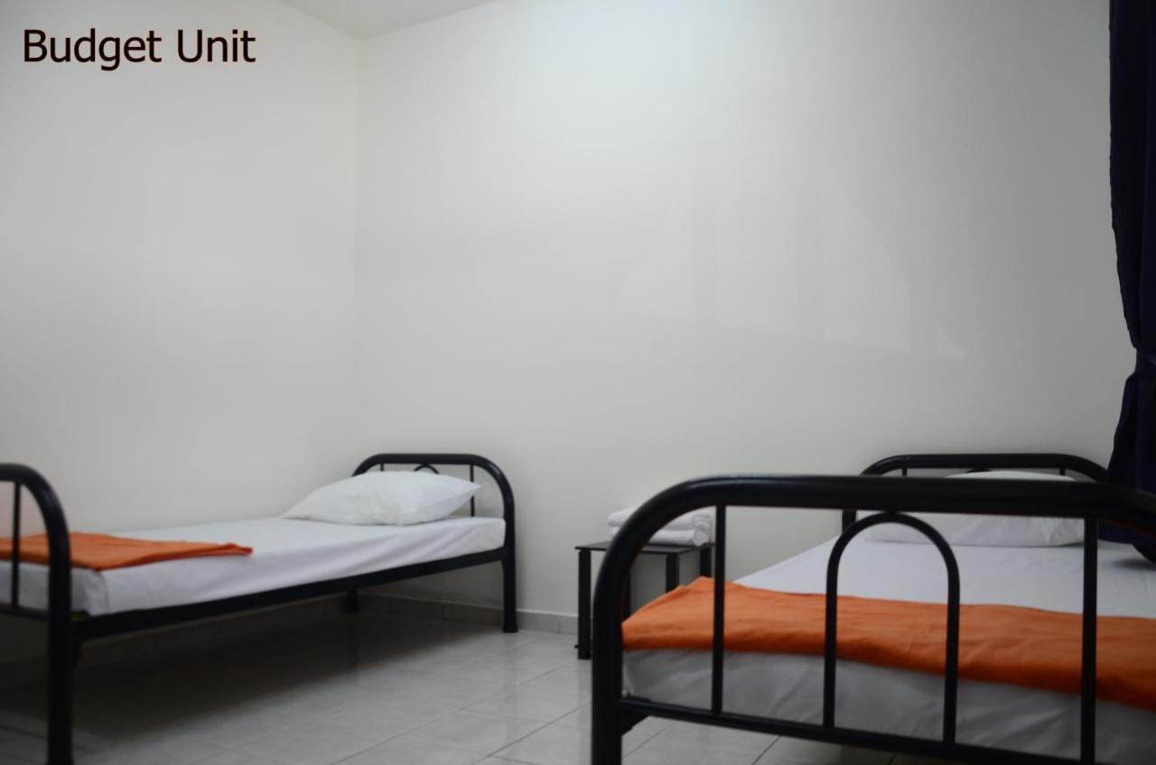 Bistari Homestay Parit Raja Uthm Экстерьер фото