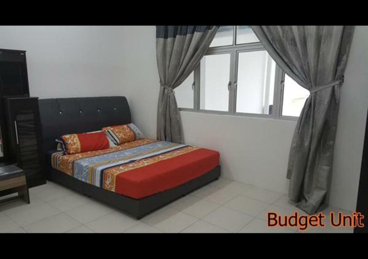 Bistari Homestay Parit Raja Uthm Экстерьер фото